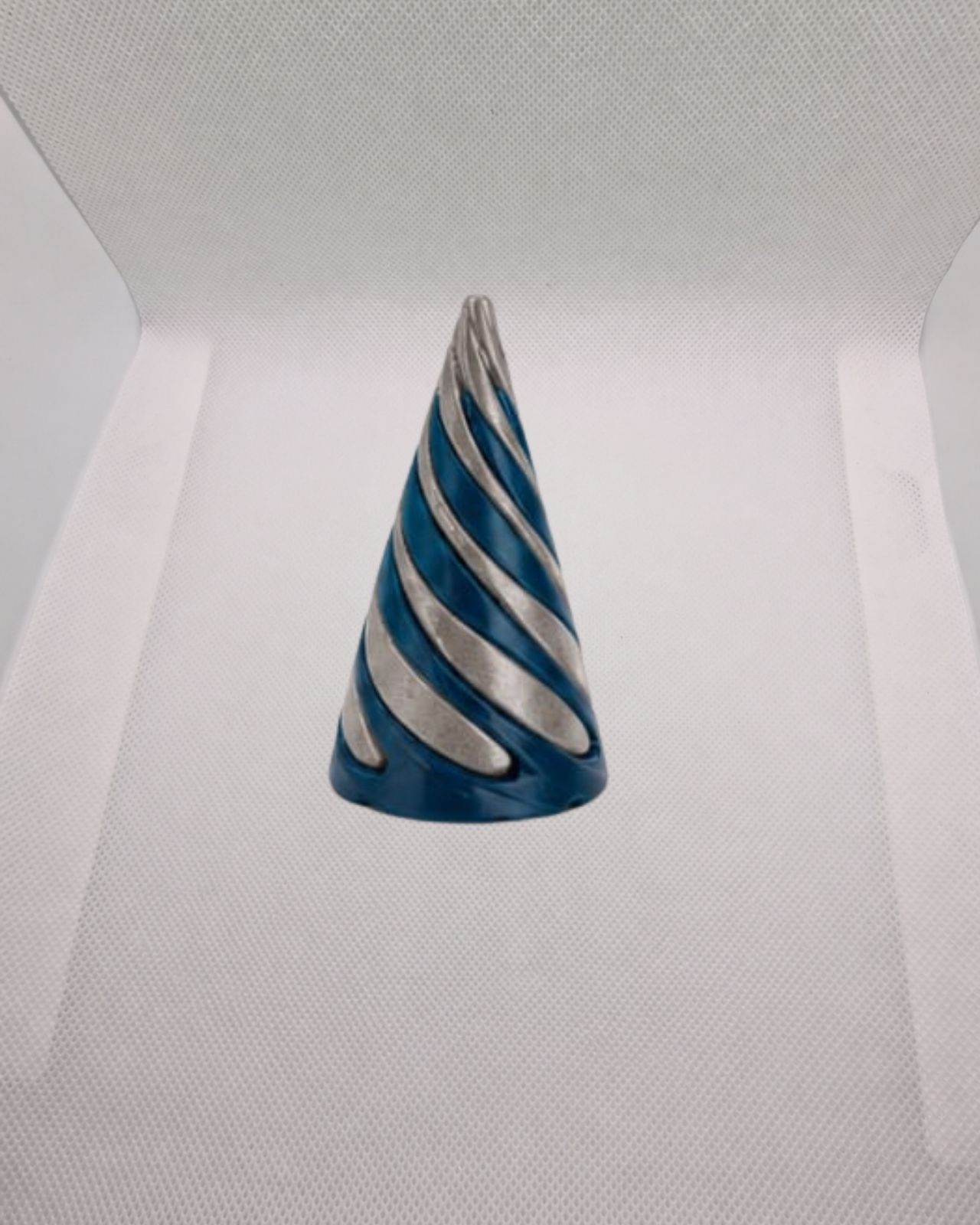 Spiral Twist M